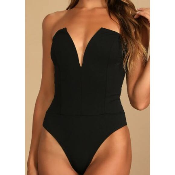 LULU'S SZ S Babe Alert Black Notched Strapless Bodysuit NEW B160 FLAW - Picture 1 of 12